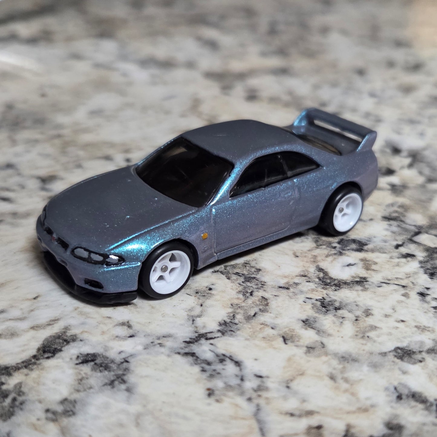 Custom Nissan Skyline R33 - Galaxy Blue Colorshift With White Wheels - Signed Display Case